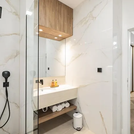 בית הארחה De Pusterla Luxury 4*