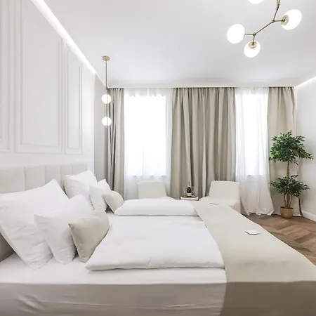 בית הארחה De Pusterla Luxury 4*