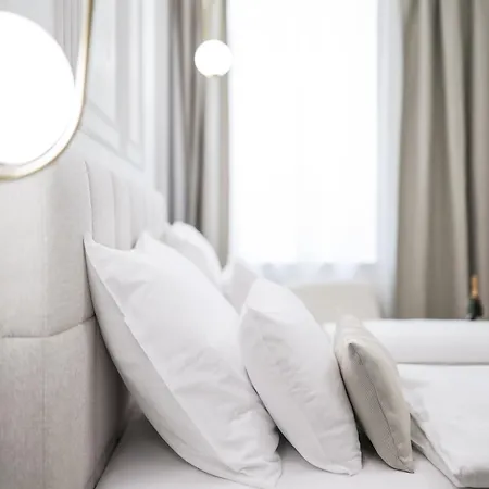 De Pusterla Luxury בית הארחה זאדאר