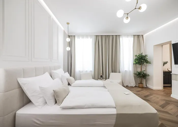 Konukevi De Pusterla Luxury 4*