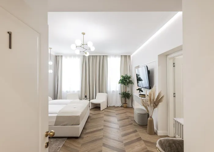 Konukevi De Pusterla Luxury 4*